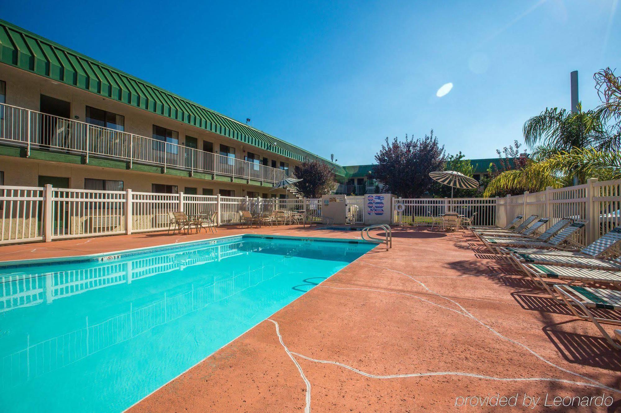 University Inn Fresno Exterior foto